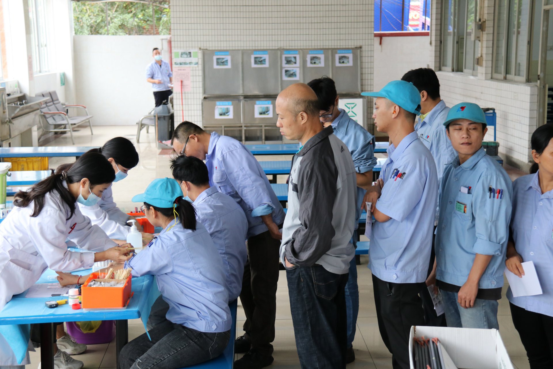 Liyuan carries out physical examination activities to care for employees' health